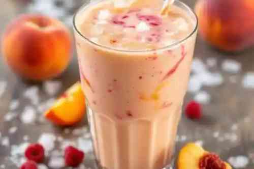 Peach Smoothie recipe served in a glass, by Pekin the Chef